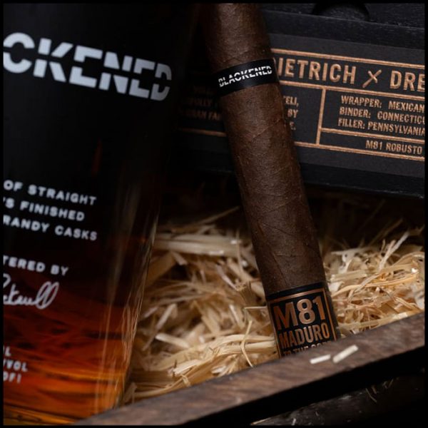Drew Estate Blackened M81 Robusto Cigar - Image 2